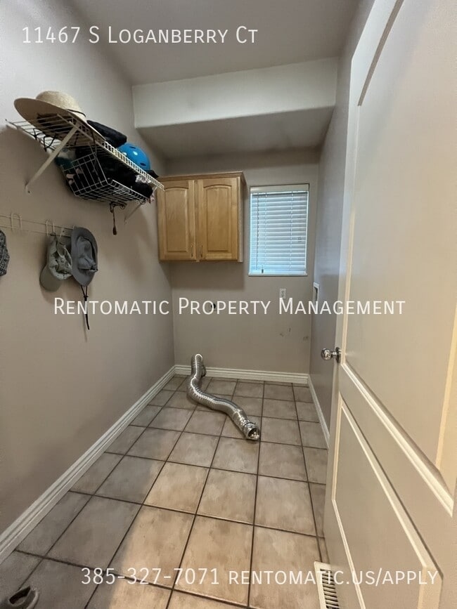 Building Photo - 11467 S Loganberry Ct