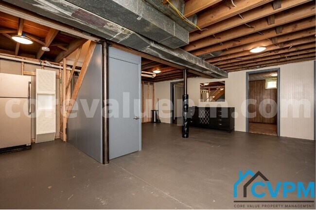Building Photo - 600 Sandy Hill Rd