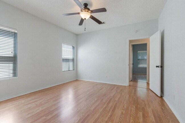 Building Photo - 504 Purple Sage Dr