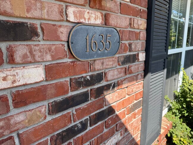 Building Photo - 1635 Bold Ruler Ct