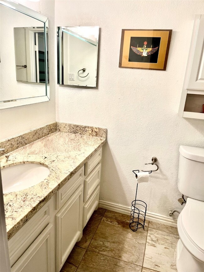 Building Photo - 2109 N Red Cedar Cir