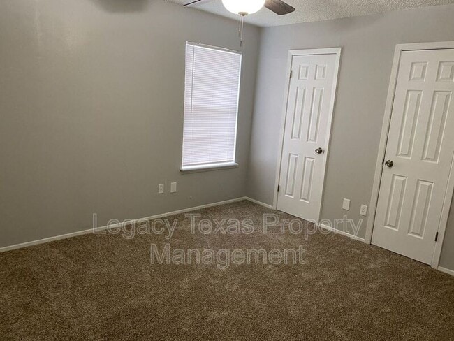 Building Photo - 1503 Nolan River Rd