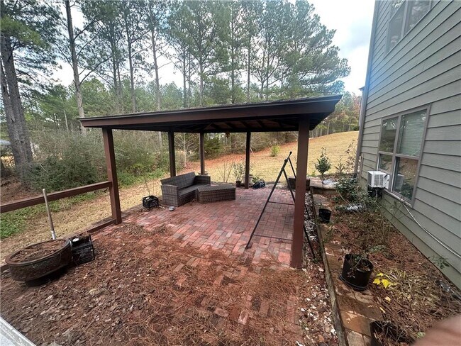 Building Photo - 61 Longwood Ct