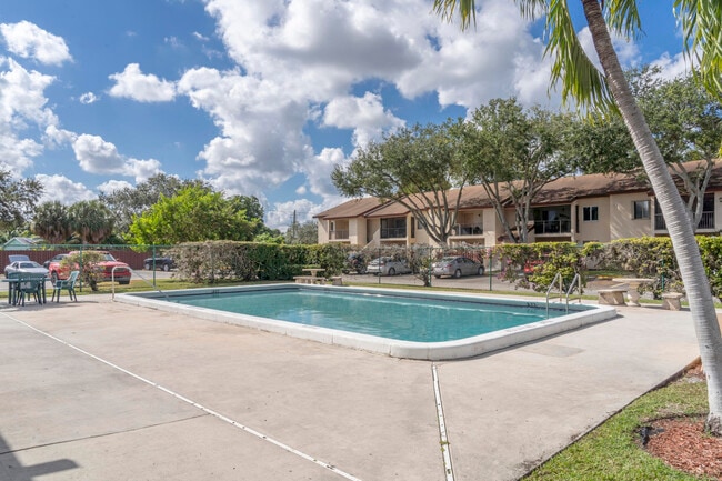 Building Photo - 7951 Southgate Blvd