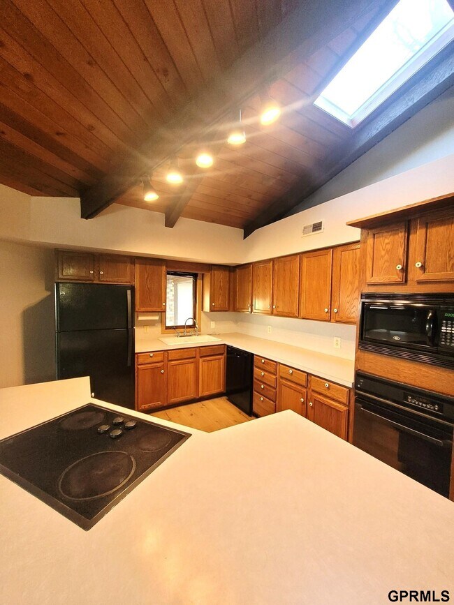 Building Photo - 1055 Platteview Dr