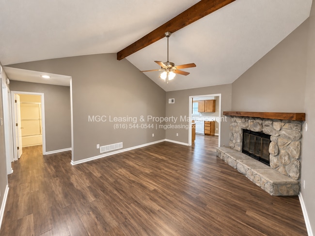 Building Photo - 713-715 SW 37th Street Ter