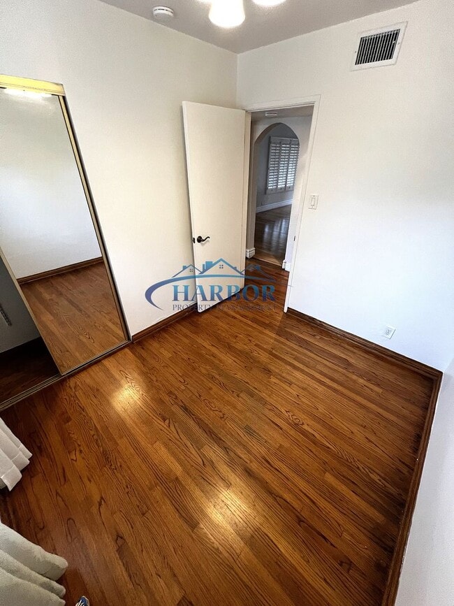 Building Photo - MOVE IN SPECIAL $1000 off 1st months' rent...