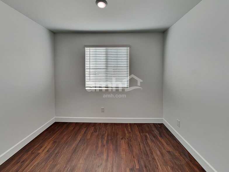 Building Photo - 6116 W Paseo Hilario