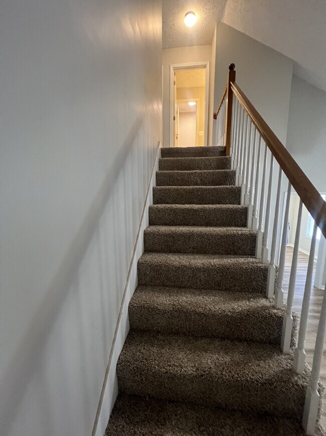 Building Photo - 3440 Sandpiper Dr