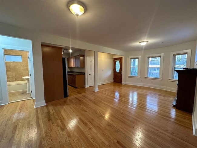 Building Photo - 8 Silvey Pl