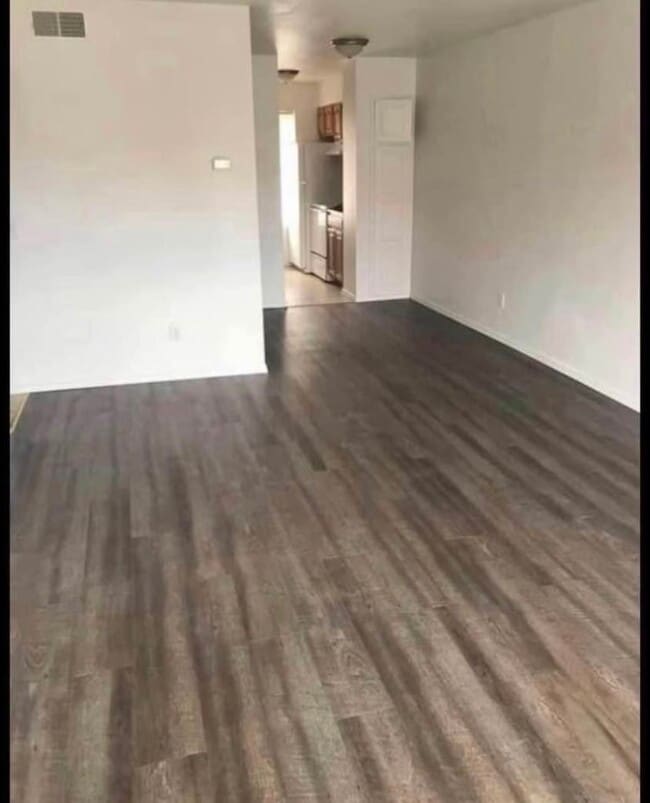 Primary Photo - 1407 W Highland Ave