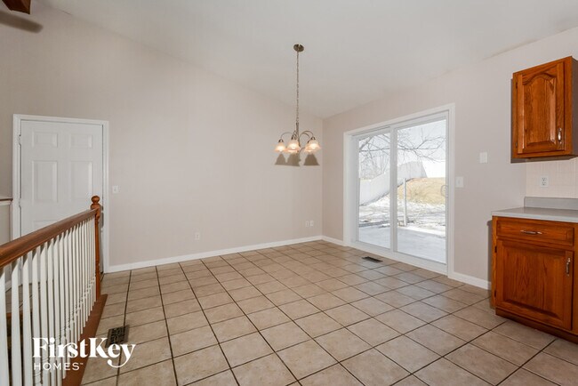 Building Photo - 641 Autumn Oaks Dr