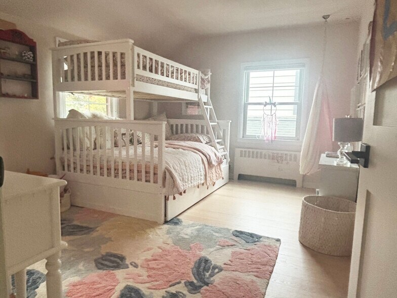 bedroom 1 - 6120 N Kent Ave