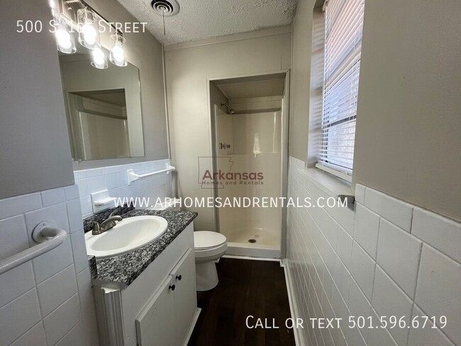 Building Photo - 500 S 1st St