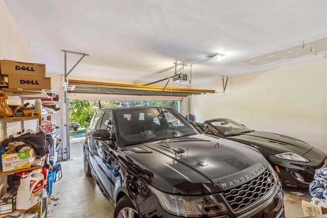 Building Photo - 65 Claire Dr SE