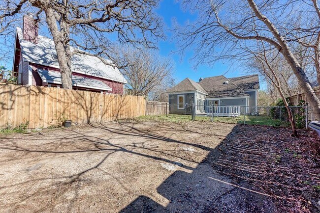 Building Photo - 3908 Avenue C