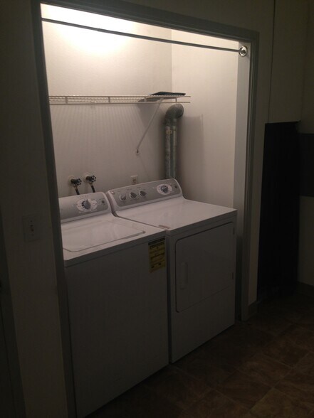 Building Photo - 2626 Southeast 92nd Avenue