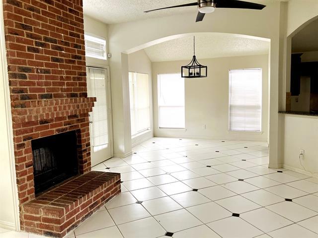 Building Photo - 6006 Team Ct