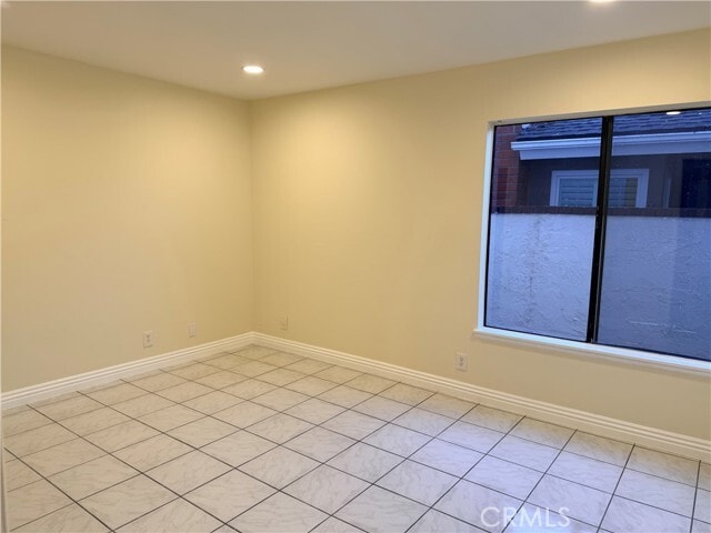 Building Photo - 24212 Sparrow St