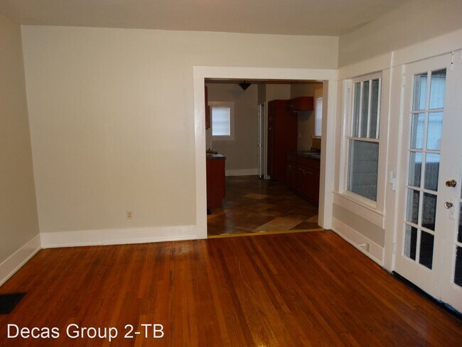 Building Photo - 3 br, 1.5 bath House - 650 Maple St