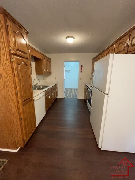 Building Photo - 183 Woodlee Ct