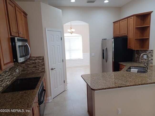 Building Photo - 4463 Ecton Ln E