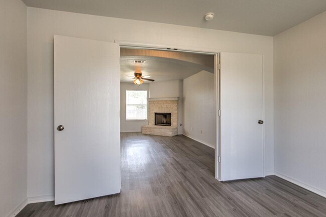 Building Photo - 1108 Blewett Dr