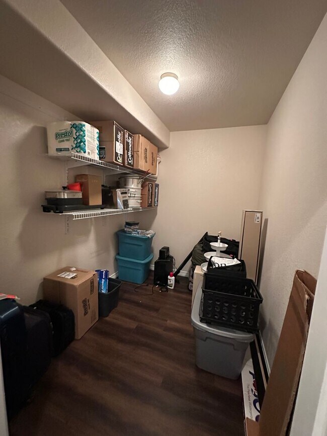 Building Photo - Spacious 5-Bedroom Smart Home Near Peterso...