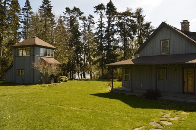 Building Photo - Furnished Home on False Bay