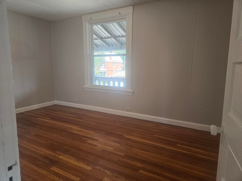 bedroom #1 - 2221 Hudson Ave