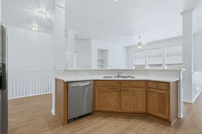 Building Photo - 4 bed 2 bath Ranch in Metzler Ranch Castle Rock!