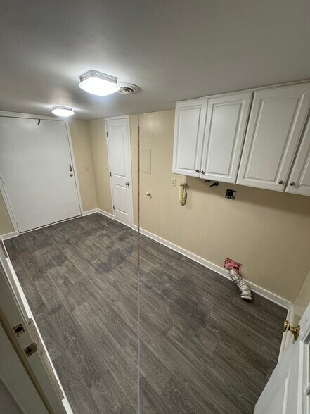 Building Photo - 6711 Vincent Hill Rd