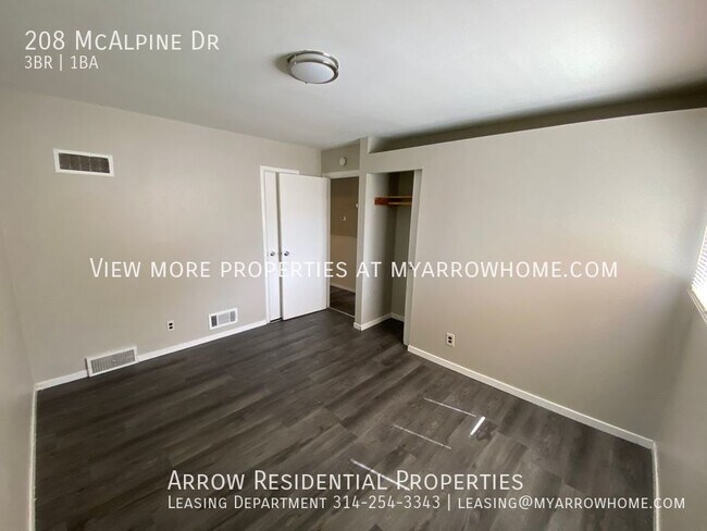 Building Photo - 208 Mc Alpine Dr