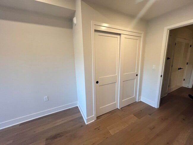 Building Photo - Brand New 2 bed 2 bath Townhome Rolling Hills Estates