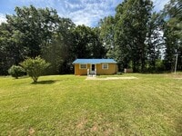 Building Photo - 1208 S Coolwell Rd