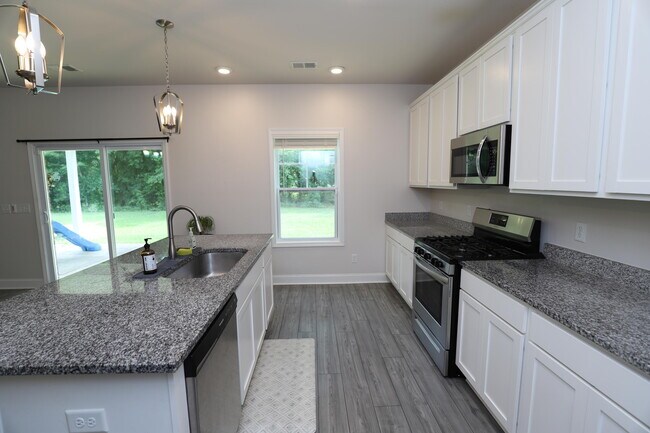 Building Photo - 870 Curlew Cir