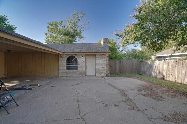 Building Photo - 1206 Westcott Dr