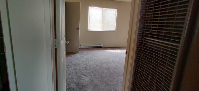 Building Photo - 5362 Bancroft Ave