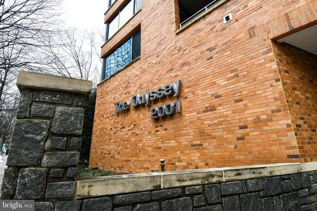 Building Photo - 2001 15th St N