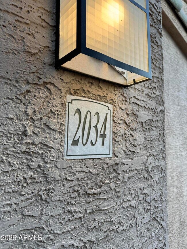 Building Photo - 16013 S Desert Foothills Pkwy