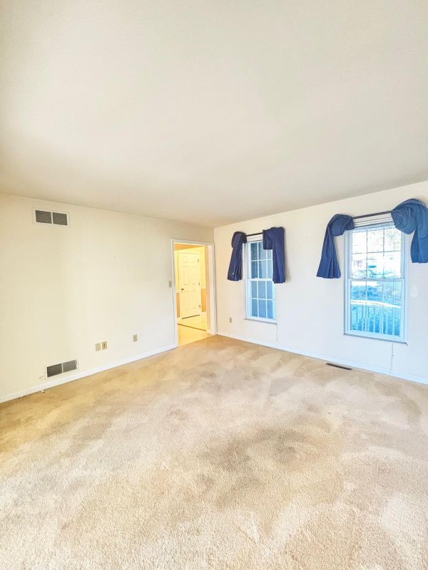 Building Photo - 15 Lenox Ct