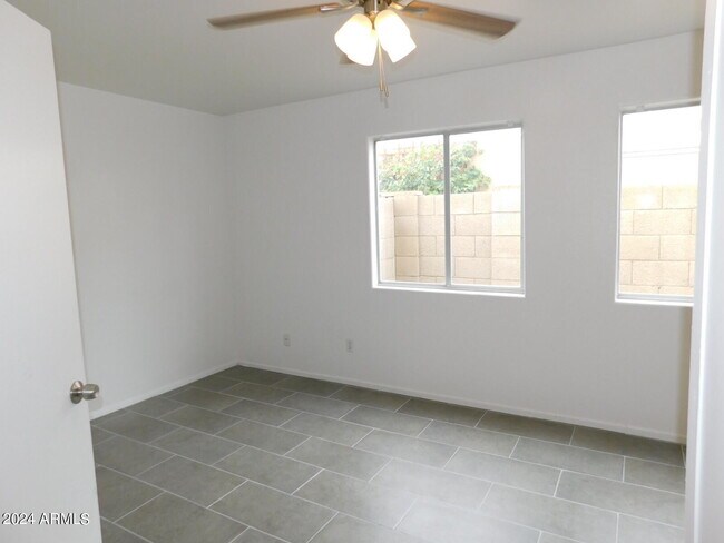 Building Photo - 2874 W Muriel Dr