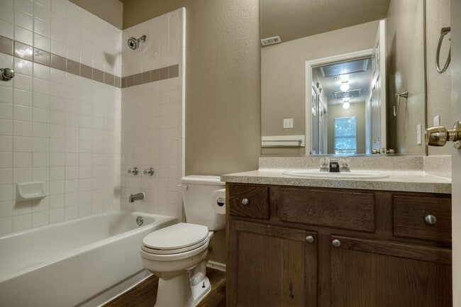 Building Photo - 8102 Willet Trail