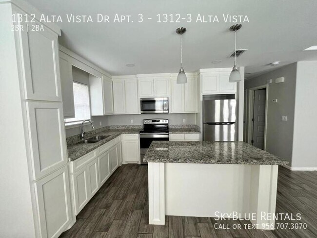 Building Photo - 1312 Alta Vista Dr