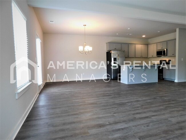 Building Photo - 7996 St.James Dr