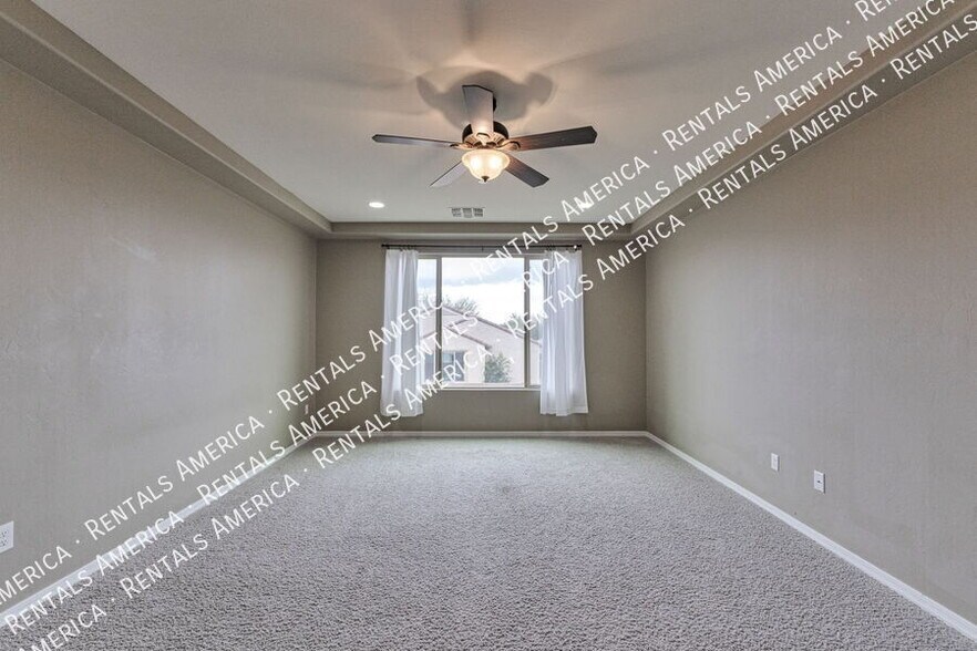 Building Photo - 11042 E Lone Pine Pl