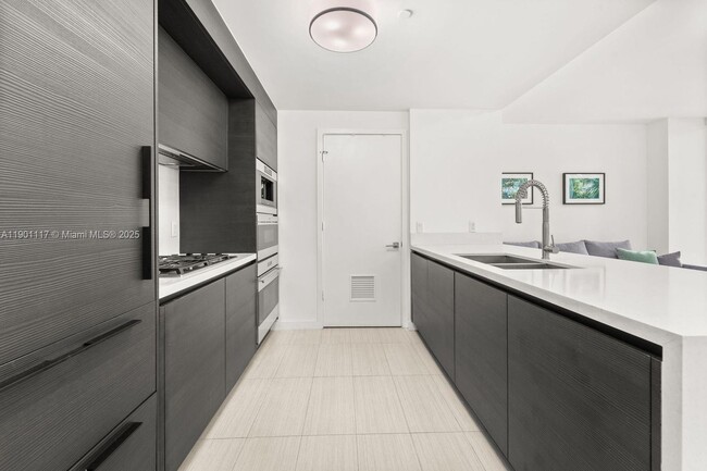 Building Photo - 1 Collins Ave