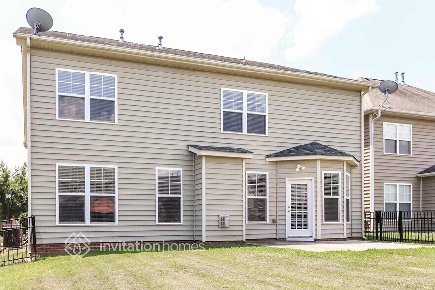 Building Photo - 8024 Whitehawk Hill Rd