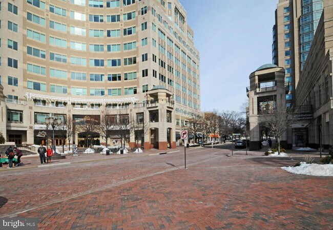Building Photo - 12185 Abington Hall Pl
