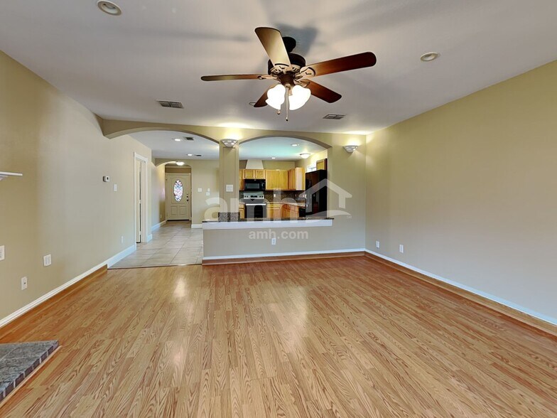 Building Photo - 2928 Frontier Ln